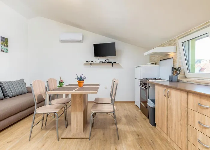 2 Bedroom Gorgeous In *